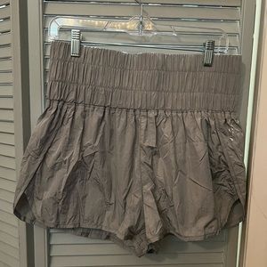 Size L free people movement shorts